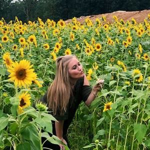 Meet your Posher, Mandy